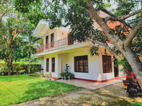 Aurelia Apartment